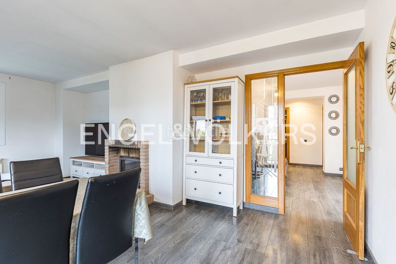 Foto 5fc85645-547a-4bbc-8904-f1efb6080388. Casa amb calefacció aparcament a Torrelles de Llobregat