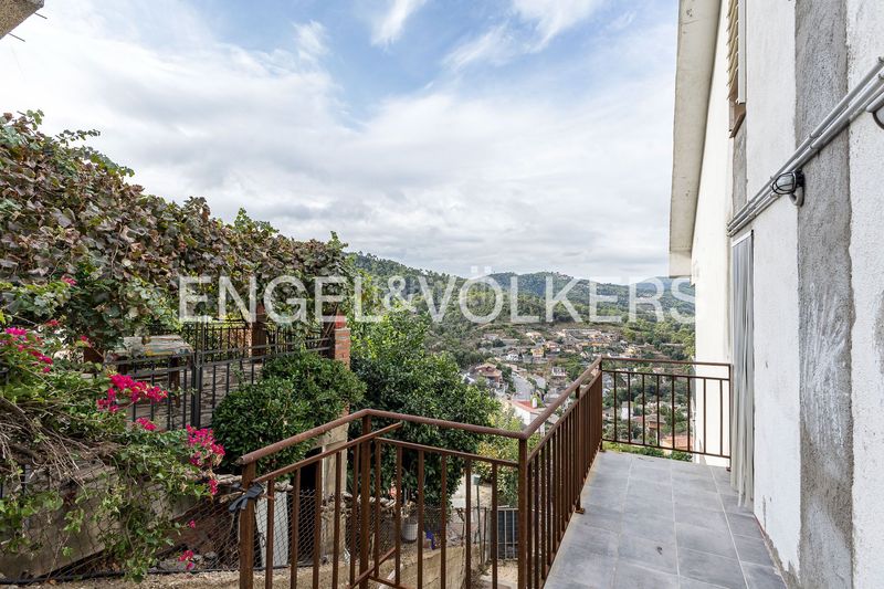 Foto 75292c58-2451-4a16-8ba0-a9399c50a11c. Casa amb calefacció aparcament a Torrelles de Llobregat