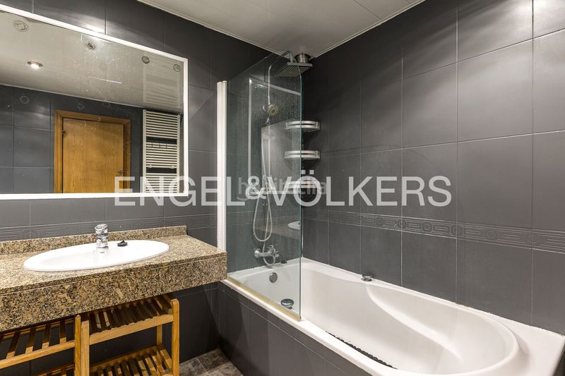 Foto a88ba910-d510-4122-8e0b-858dd21c1bf0. Casa amb calefacció aparcament a Torrelles de Llobregat
