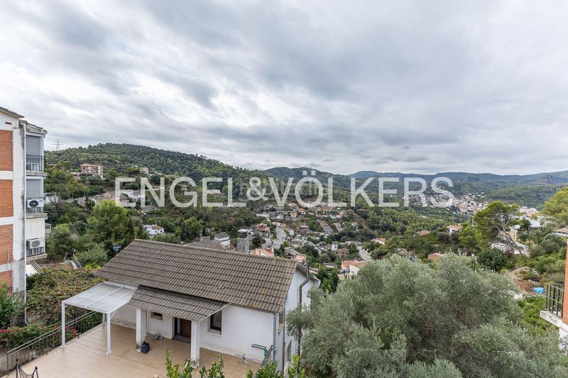 Foto b97a9d8a-4bd1-47d6-be5a-ba7317d1bb45. Casa amb calefacció aparcament a Torrelles de Llobregat