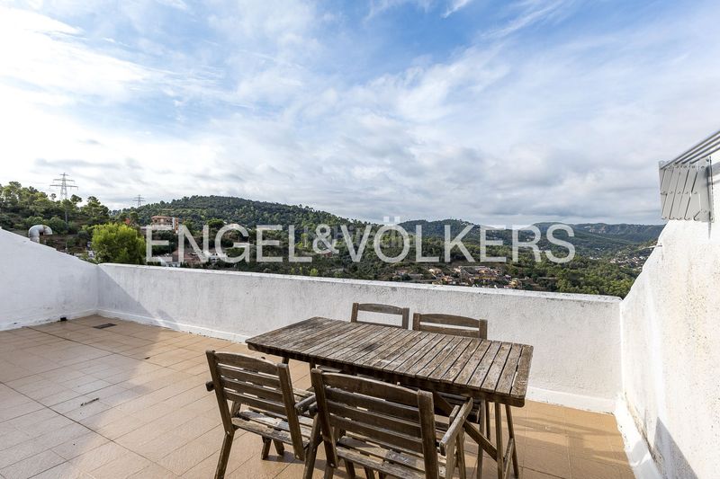 Foto d29a5fce-d0f9-4372-b5cb-fce2f1a80be4. Casa amb calefacció aparcament a Torrelles de Llobregat