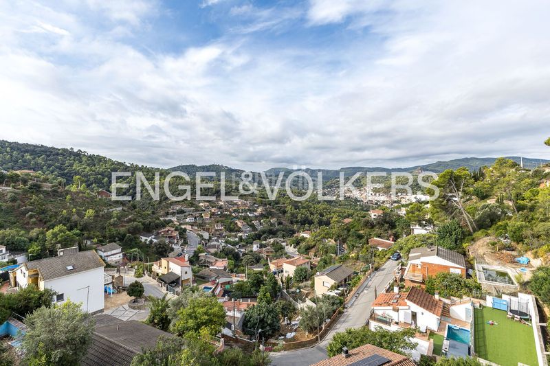 Foto f252440a-a500-4391-9066-39d1d45dbb3f. Casa amb calefacció aparcament a Torrelles de Llobregat