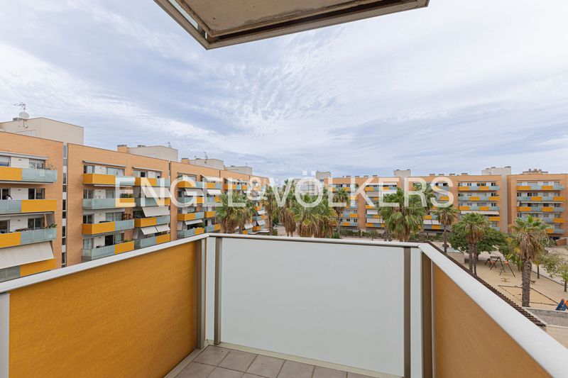 Foto 7cf81686-10b1-4bd3-be1a-3f7c80c6fe3e. Lloguer pis amb calefacció aparcament piscina a La Vila Olímpica del Poblenou Barcelona