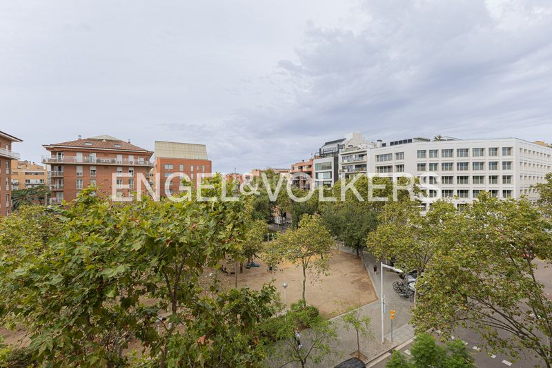 Foto d85ed19d-64b0-4bba-8dde-04be33d06c46. Lloguer pis amb calefacció aparcament piscina a La Vila Olímpica del Poblenou Barcelona