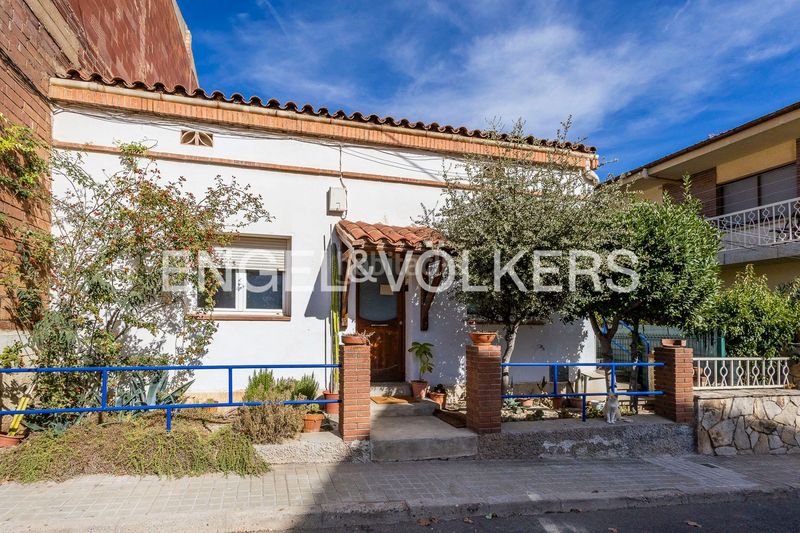 Foto bc6c0f49-6efe-4f06-a9bc-6a37ce2bd230. Casa amb calefacció a Calaf
