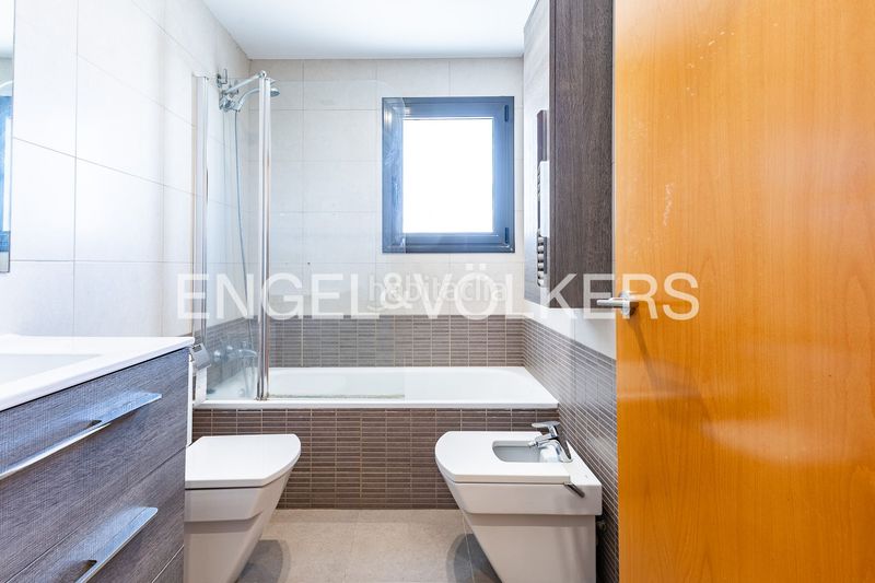 Foto 41bc9c83-5652-4c81-9af3-df3ddedf7758. Pis amb calefacció aparcament a Premià de Dalt