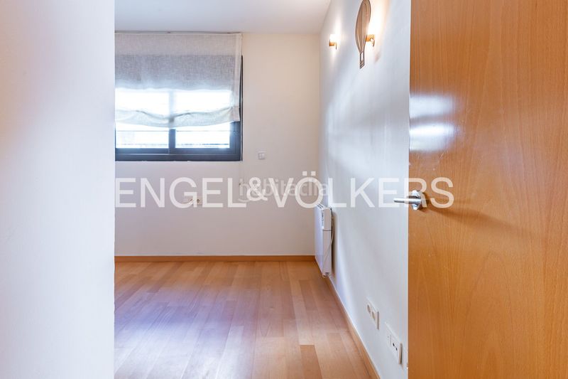 Foto e736eda2-d874-482b-a062-7da45d7e2a15. Pis amb calefacció aparcament a Premià de Dalt
