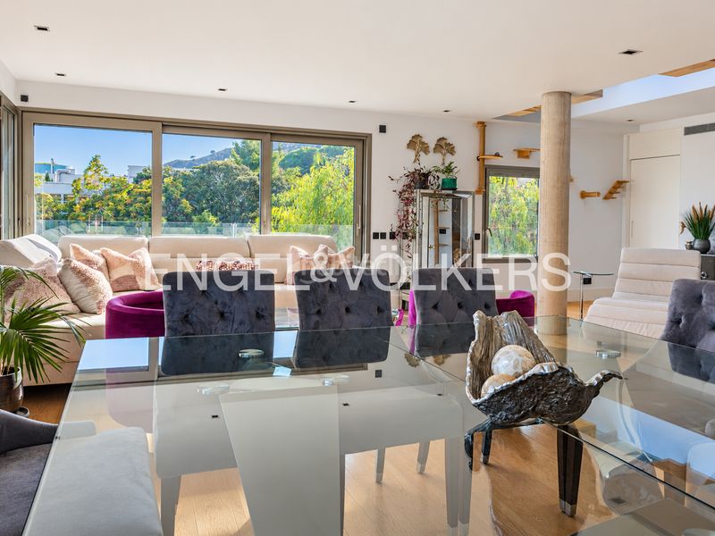 Foto 6323ffe2-5cb0-4252-938c-6d9724d69b12. Casa amb calefacció aparcament piscina a Sarrià Barcelona