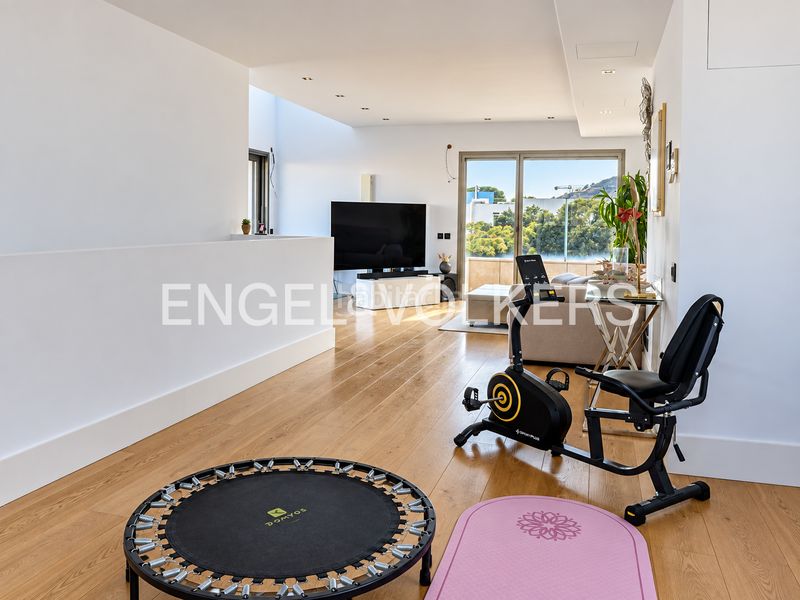 Foto a3968f10-9a2e-42f6-8e0b-c9c042ed1a78. Casa amb calefacció aparcament piscina a Sarrià Barcelona