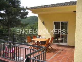 House in Bigues i Riells del Fai. Casa unifamiliar con jardín y terraza privacidad, naturaleza y b