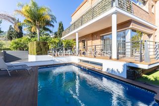 Reihenhaus in Vilassar de Dalt. Impresionante casa pareada con licencia turística en vilassar de