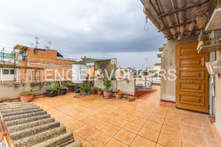 Casa adossada a La Plana del Pintor. Casa con dos plantas independientes