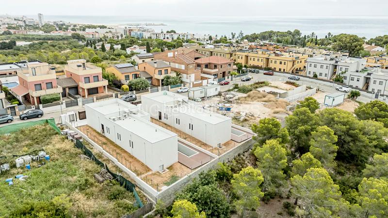 Foto 33974d5d-f6f0-4ea8-acbf-fbdce10787da. Promozione D-0461B2 Viviendas unifamiliares con vista despejadas al mar in Coma-ruga. Abitazioni di nuova costruzione