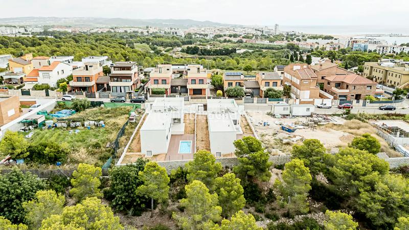 Foto e1fdef81-0a5f-4c52-bac3-992269b6cd24. Promozione D-0461B2 Viviendas unifamiliares con vista despejadas al mar in Coma-ruga. Abitazioni di nuova costruzione