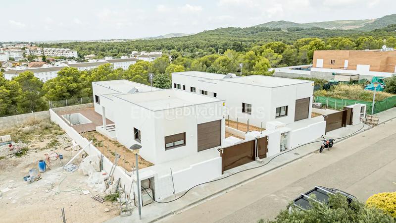 Foto e4505f7e-8ec2-4acb-adc4-1364facd41b5. Promozione D-0461B2 Viviendas unifamiliares con vista despejadas al mar in Coma-ruga. Abitazioni di nuova costruzione