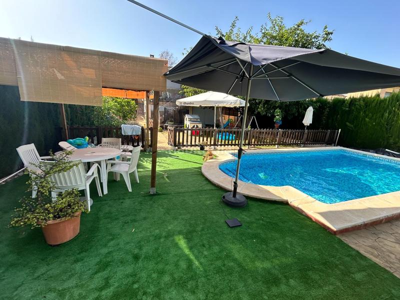 Foto 6161367f-f69e-4d2b-88ba-2a502ee9691a. Chalet con parcheggio piscina in Montroy