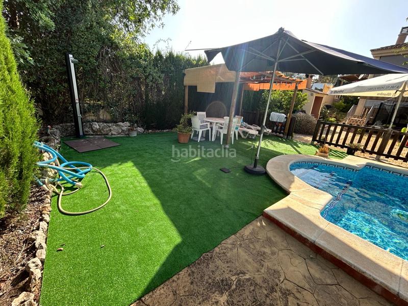 Foto 8d58a9e2-a108-467e-a4f0-4f87c5d501a2. Chalet con parcheggio piscina in Montroy