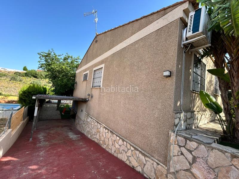 Foto c0a0c21a-f095-47ab-9f58-1896e73fb328. Chalet con parcheggio piscina in Montroy