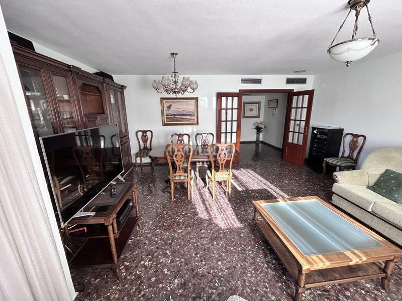 Foto e9c28fb4-3665-4c1e-a996-45229a883b4c. Alquiler piso amplio y soleado piso familiar en campanar, en Valencia