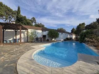 Maison à Sant Cebrià de Vallalta. Chalet con piscina en sant cebrià