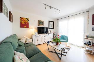 Appartement dans Urbanitzacions. Amplio piso con vistas al mar en excelente ubicacin y licencia
