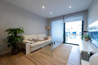 Etagenwohnung in Calella. Exquisito apartamento seminuevo a pasos de la playa en calella
