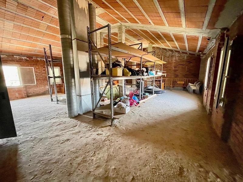 Foto 7c39022d-0d56-46d3-8b62-0e71177af41b. Edifici a Tordera Tordera