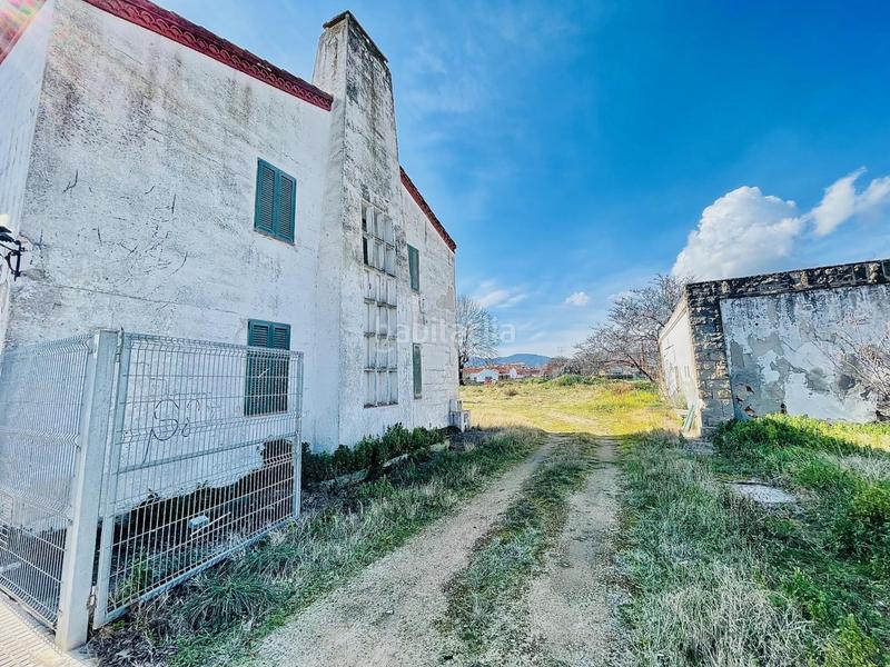 Foto b59f9b59-1bee-4c63-b4cb-9dd66af29d0a. Edifici a Tordera Tordera