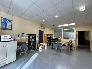 Affitto Locale commerciale  Carrer de pizarro. Local en venta o alquiler en el centro!