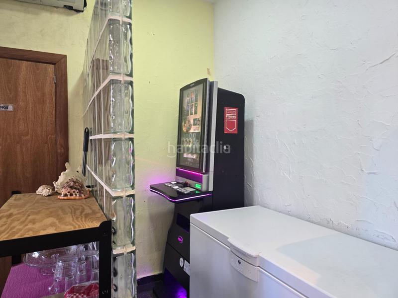 Foto aff8ae92-e4fb-437e-8e28-fa00502ae0a3. Lloguer local comercial a Canet de Mar