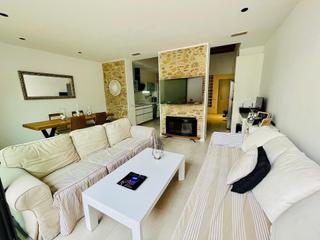 Chalet dans Calella. Casa totalmente reformada en el centro de calella