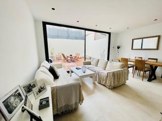 Chalet in Calella. Casa totalmente reformada en el centro de calella