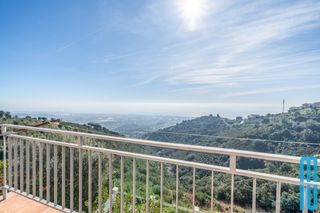 Maison à Can Carreras - Montessol. Casa a 4 vientos con dos viviendas independientes con vistas imp