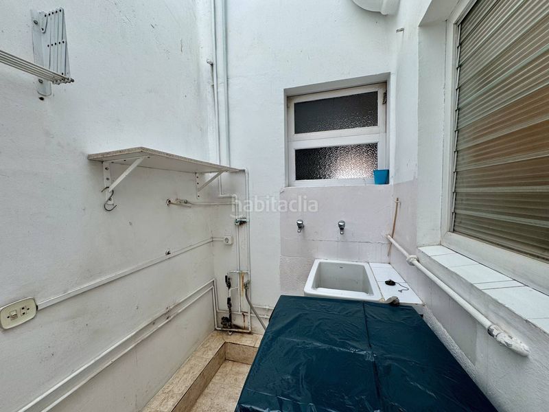 Foto f8df3b73-80e7-44a7-86a0-0087a1059e96. Casa amb aparcament piscina a Centre Pineda de Mar