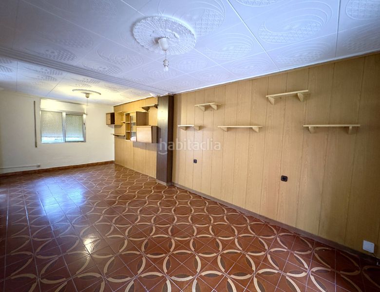 Foto f57bdae8-f1f6-4e76-8fe4-b24bb376c1db. Casa adossada a Mont Ferrant-Joan Carles I Blanes