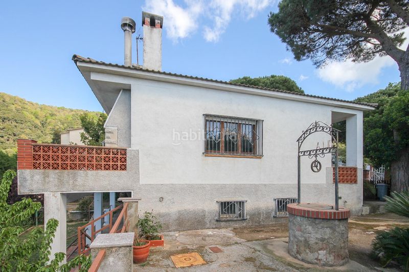 Foto 751bd542-277e-47a4-b033-090937a900fe. Chalet casa con vistas al mar, amplio jardín con frutales y pozo propio en Sant Iscle de Vallalta