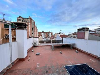 Casa  Calle gravina. Casa señorial con potencial de reforma integral en zona centrema