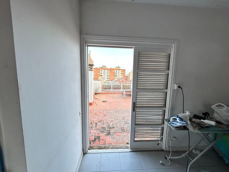 Foto 006735f7-d816-4955-85d6-84f643c76221. Casa amb aparcament a Centre Mataró