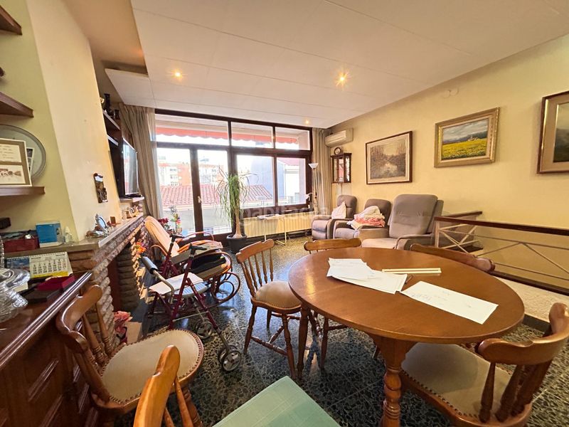 Foto 31b564dc-ef97-49e2-98bc-9e386e3de7e4. Casa amb aparcament a Centre Mataró