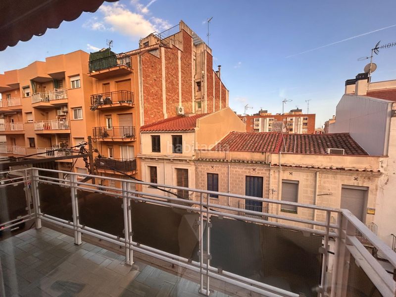 Foto 38ba8c6a-7906-4b83-80f8-bf535ac0cf01. Casa amb aparcament a Centre Mataró