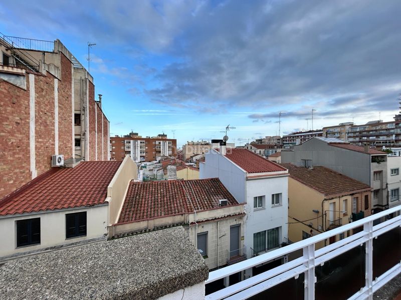 Foto 83f7d2f5-c82a-4e74-b8bb-b4881976ed04. Casa amb aparcament a Centre Mataró