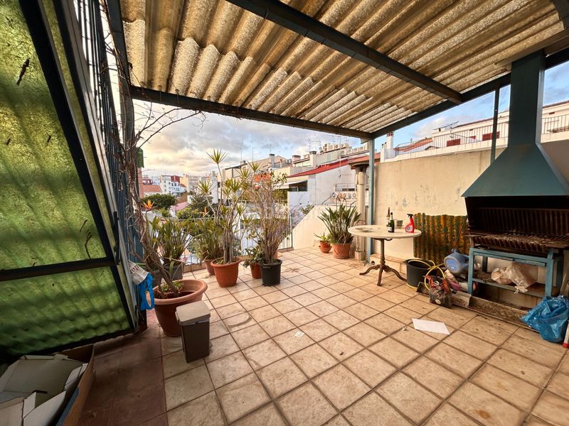 Foto a24aa979-e66e-47e3-a114-efedb14cc511. Casa amb aparcament a Centre Mataró