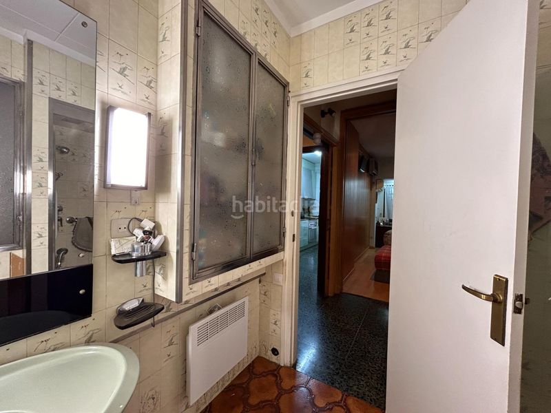 Foto b84f38d4-b87b-49e3-936f-88b6fc61462f. Casa amb aparcament a Centre Mataró