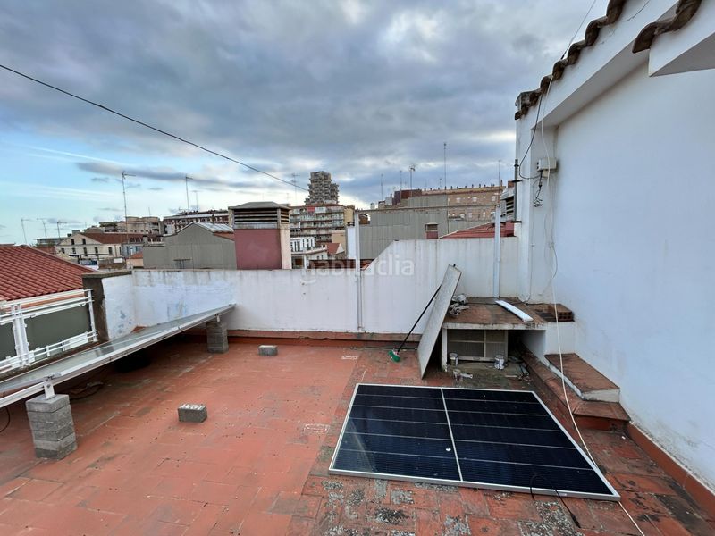 Foto b9cd541a-9347-4561-895c-de0f8256a352. Casa amb aparcament a Centre Mataró