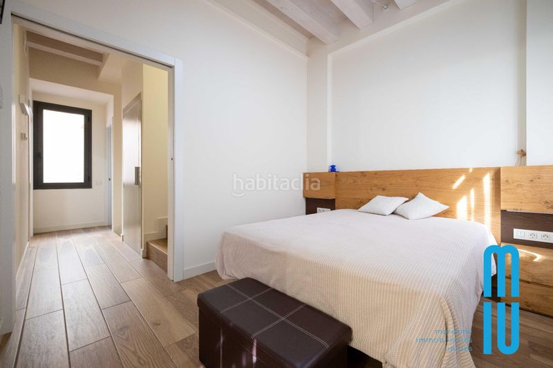 Foto a28c1879-c6f5-4208-9a65-493c3a31d517. Casa amb calefacció aparcament a Centre Mataró