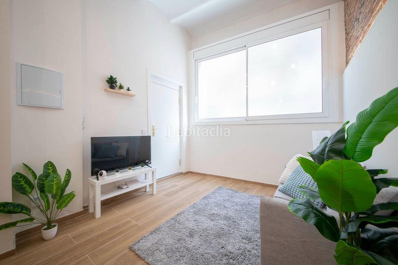 Foto a965265a-4366-4b7c-bf3c-151a3868d683. Planta baixa a Sant Andreu de Palomar Barcelona