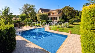 Xalet a Nueva Santa Barbara - Cruz de Gracia. Espectacular chalet independiente esquinero con 2206m2 de parcel