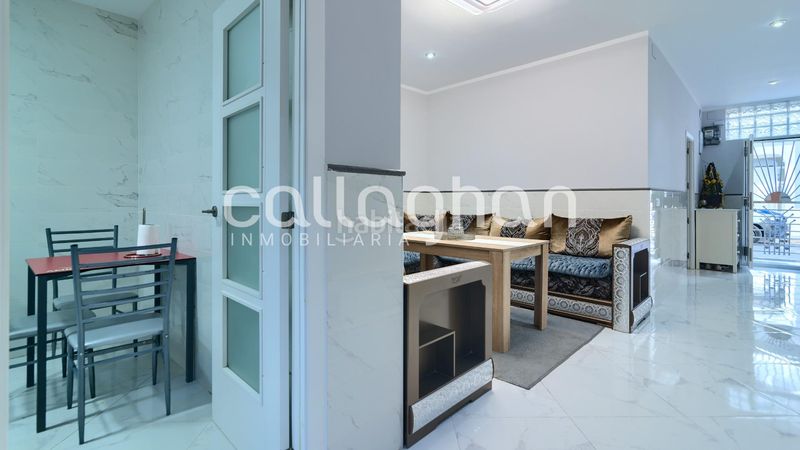 Foto 17ae2957-5991-4417-8929-9c6bb7382fee. Planta baixa a Centro puerto Sagunt