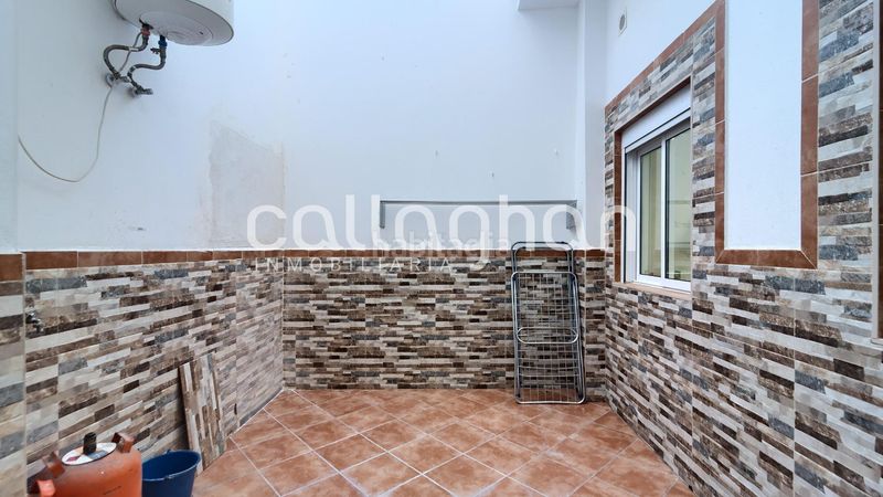 Foto f27f23ee-c162-4659-8d83-1aac54d2820f. Planta baixa a Centro puerto Sagunt