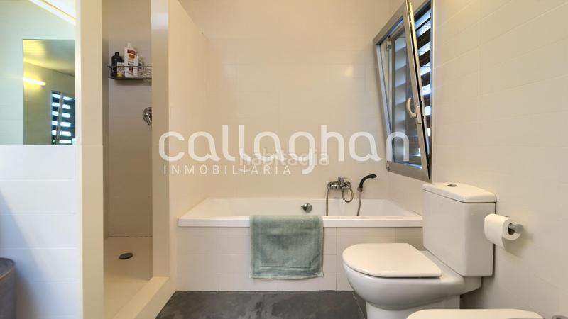 Foto 0446e652-8ee3-46d4-b56c-6c94fa1c2f56. Chalet espectar chalet de lujo en nueva santa barbara en Godella